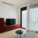 With Solarium In Laguna In Balcones In Appartement *